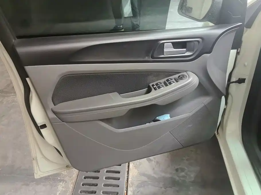Ford Focus — миниатюра 7
