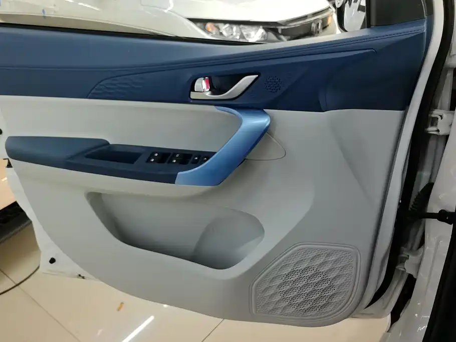 Changan Benben E-Star — миниатюра 7