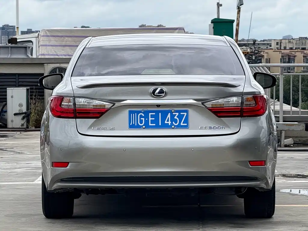 Lexus ES — миниатюра 4