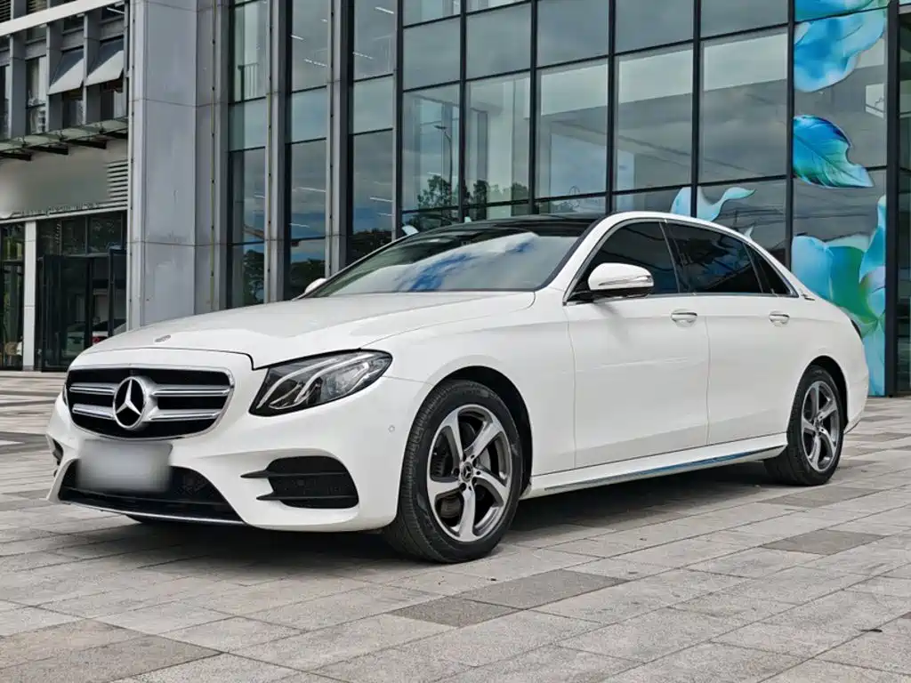 Mercedes-Benz E-Class — миниатюра 3