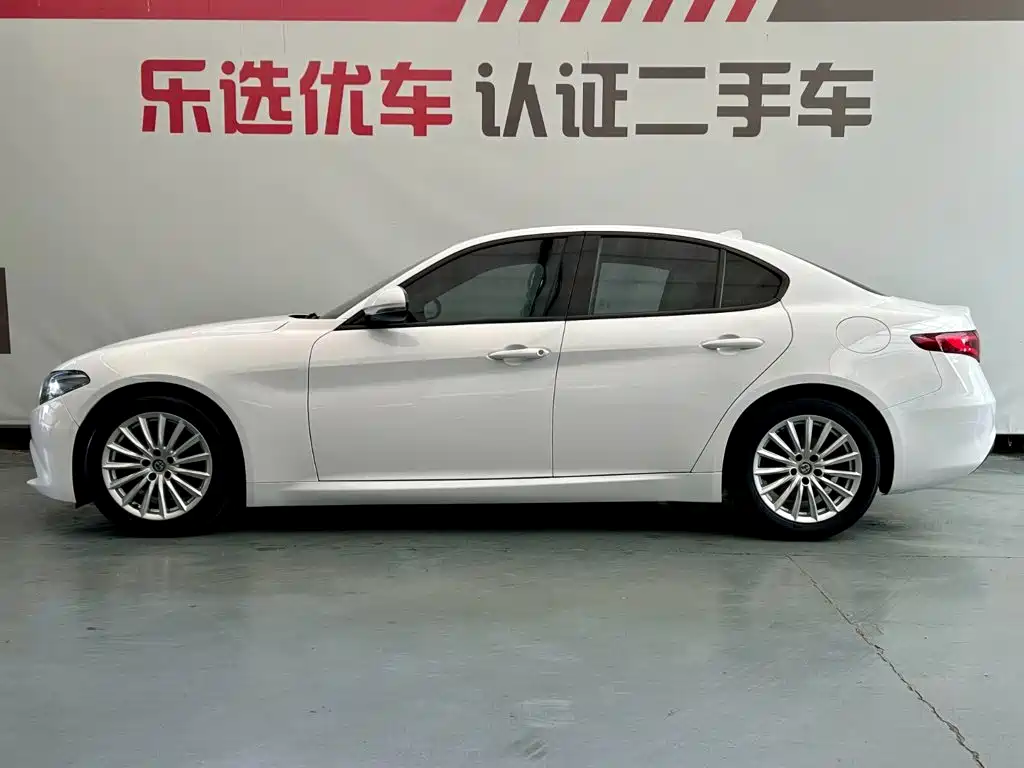 Alfa Romeo Giulia — миниатюра 3