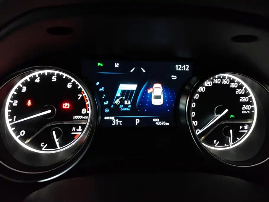 Toyota Camry — миниатюра 14