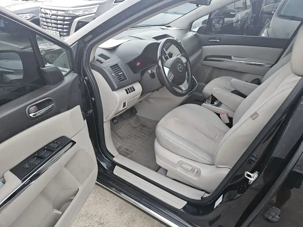 Mazda 8 — миниатюра 4
