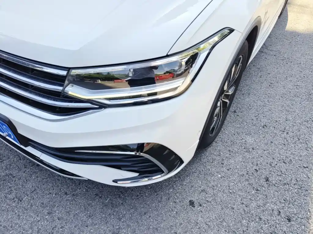 Volkswagen Tiguan L — миниатюра 24