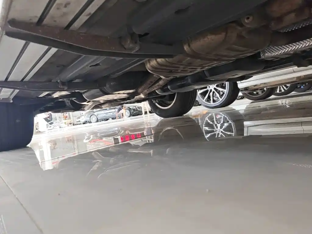 Volkswagen Touareg — миниатюра 21