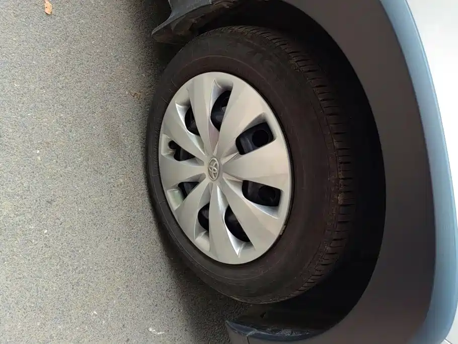 Toyota Yaris L — миниатюра 6