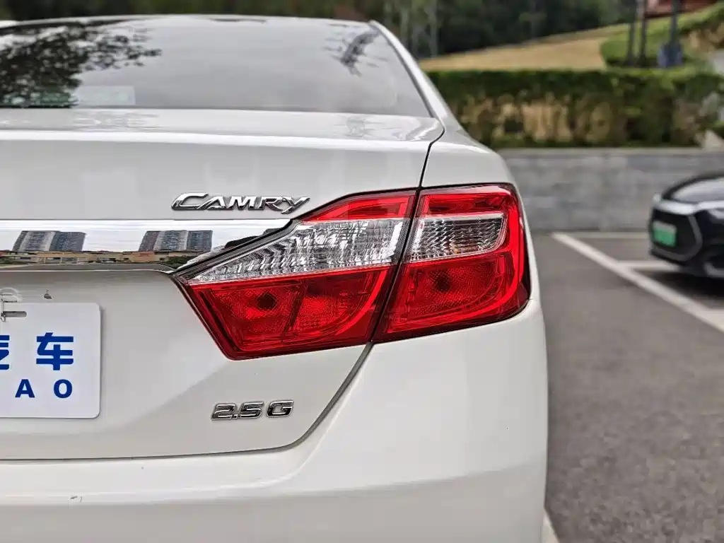 Toyota Camry — миниатюра 27