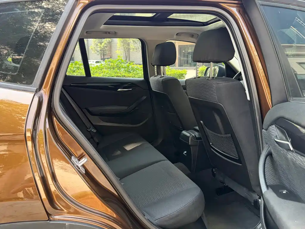 BMW X1 — миниатюра 11