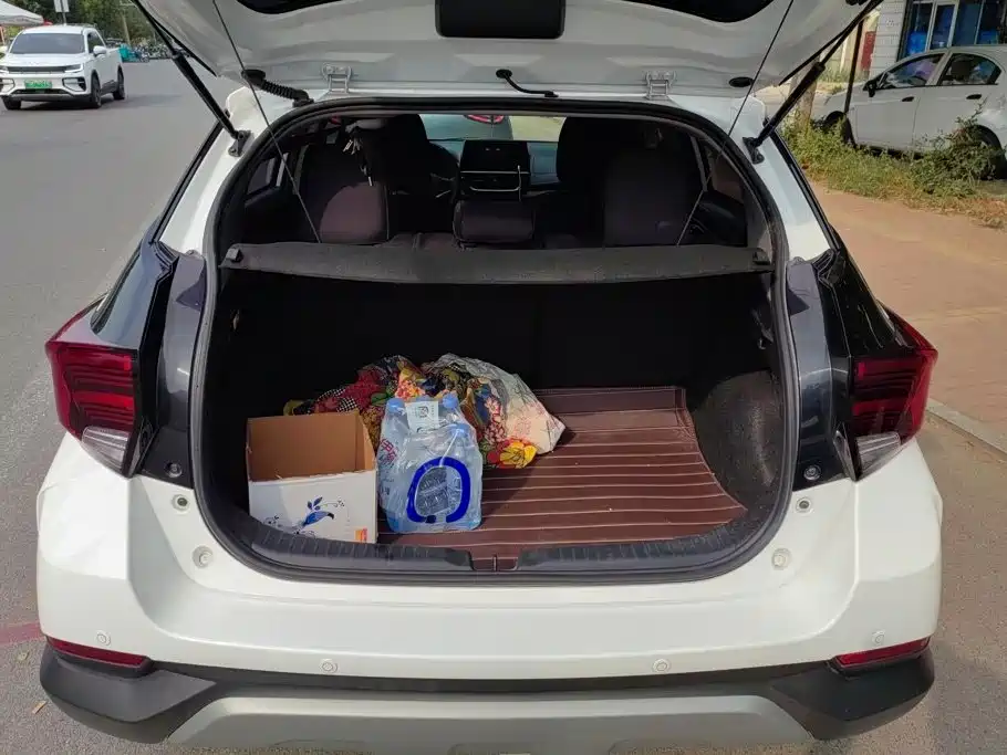 Toyota Yaris L — миниатюра 4