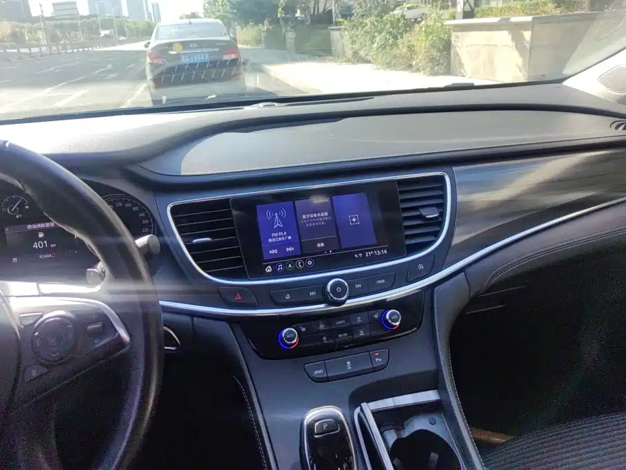 Buick LaCrosse — миниатюра 13