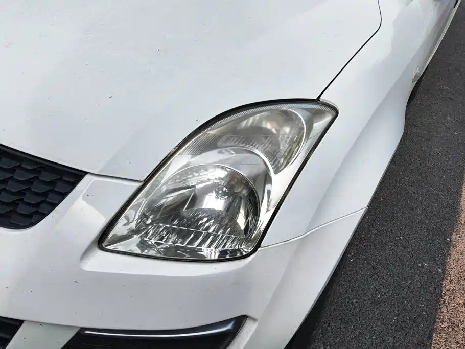 Suzuki Swift — миниатюра 5
