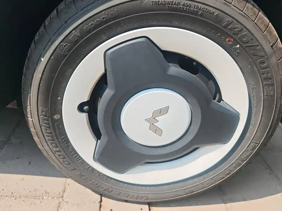 Wuling MINIEV — миниатюра 6