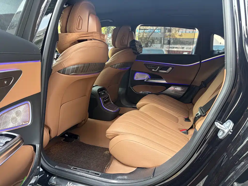 Mercedes-Benz E-Class — миниатюра 5