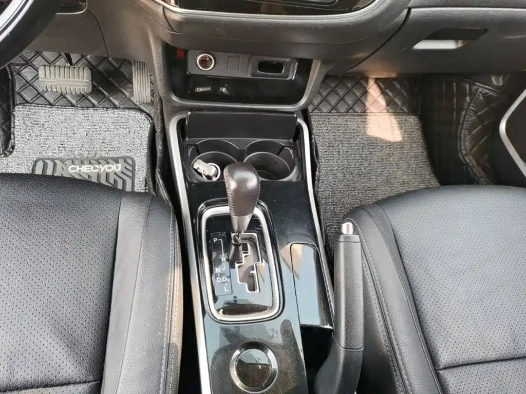 Mitsubishi Outlander — миниатюра 14