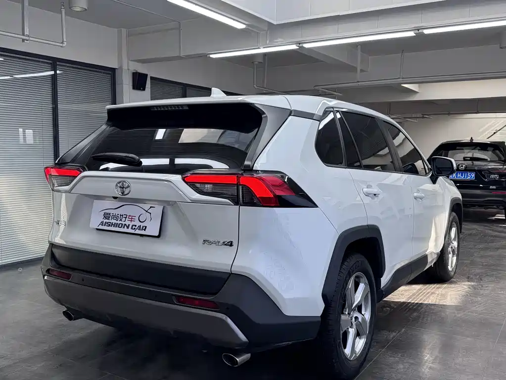 TOYOTA RAV4 RONGFANG