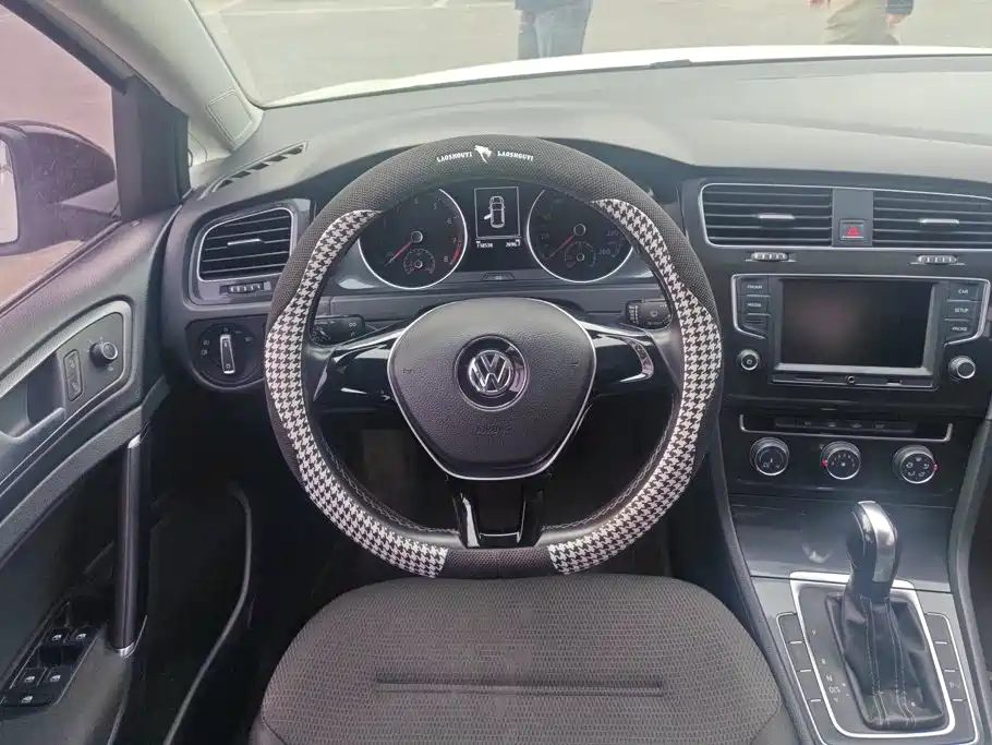 Volkswagen Golf — миниатюра 15