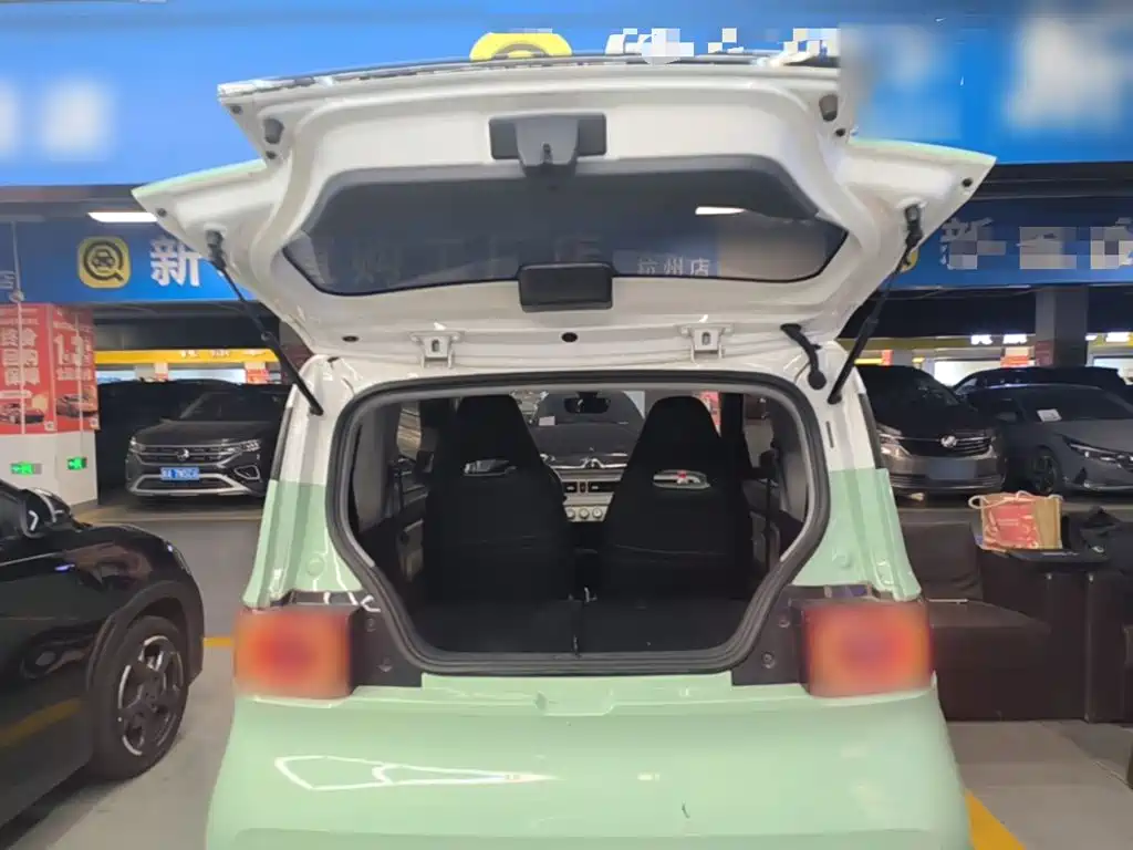 Wuling MINIEV — миниатюра 19