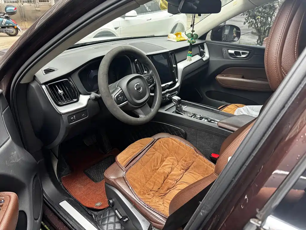 Volvo XC60 — миниатюра 6