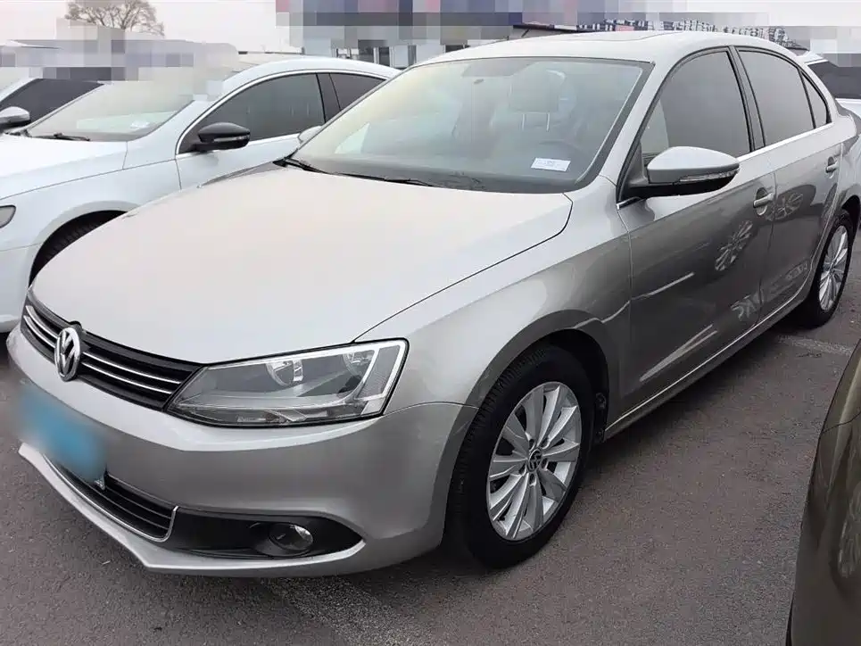 Volkswagen Sagitar 2014