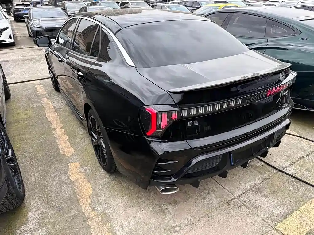 Lynk & Co 03 — миниатюра 19