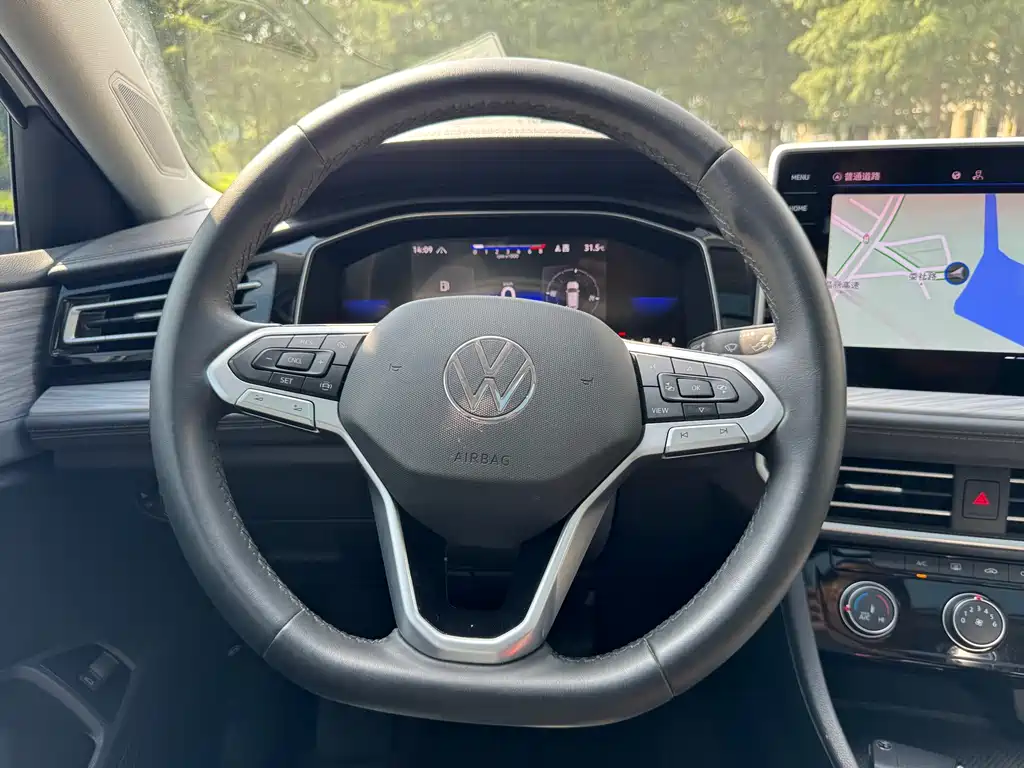 Volkswagen Sagitar — миниатюра 11