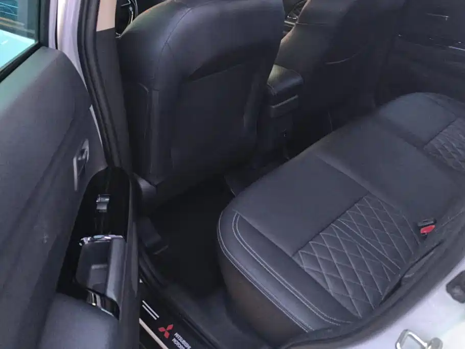 Mitsubishi ASX — миниатюра 11