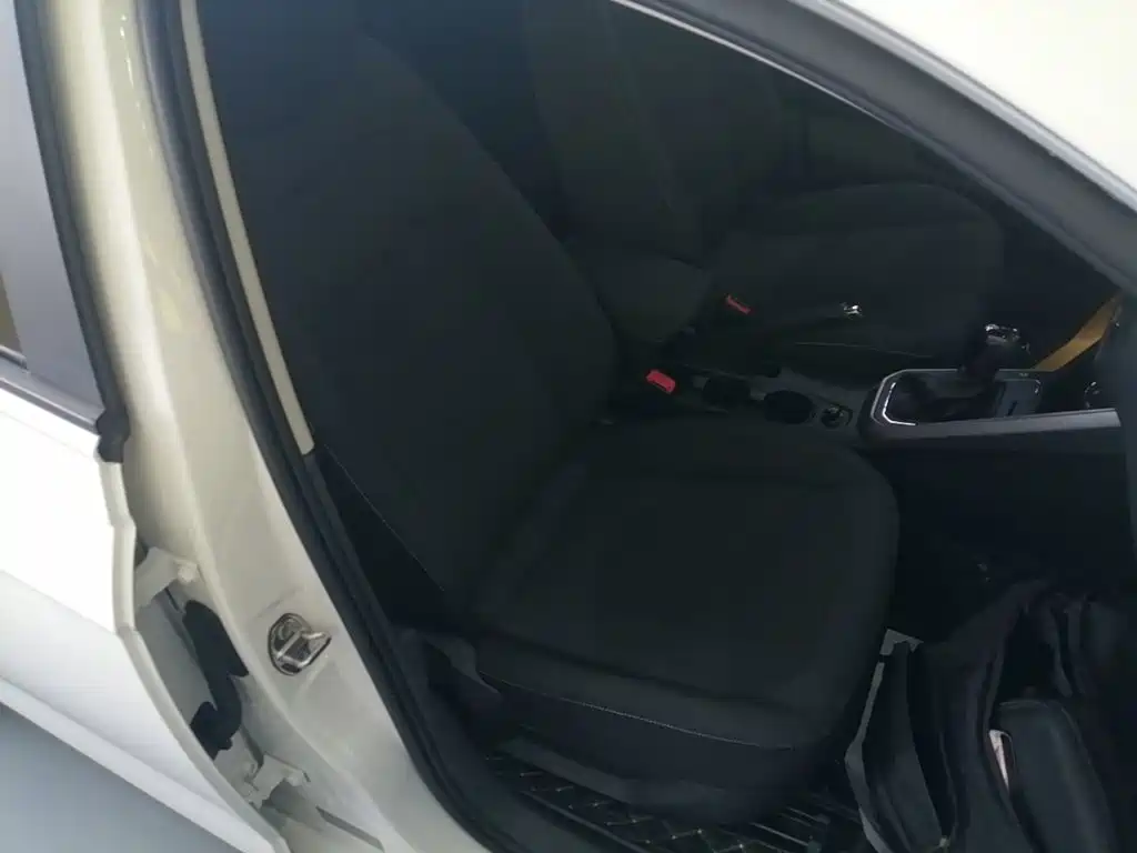 Volkswagen Polo — миниатюра 25