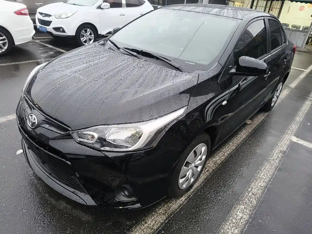 Toyota Yaris L