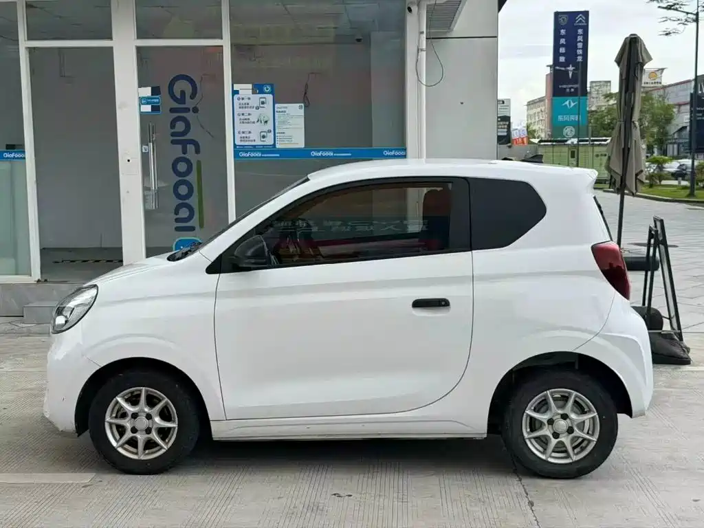 Roewe Clever — миниатюра 2