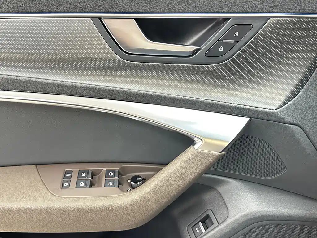 Audi A7L — миниатюра 19