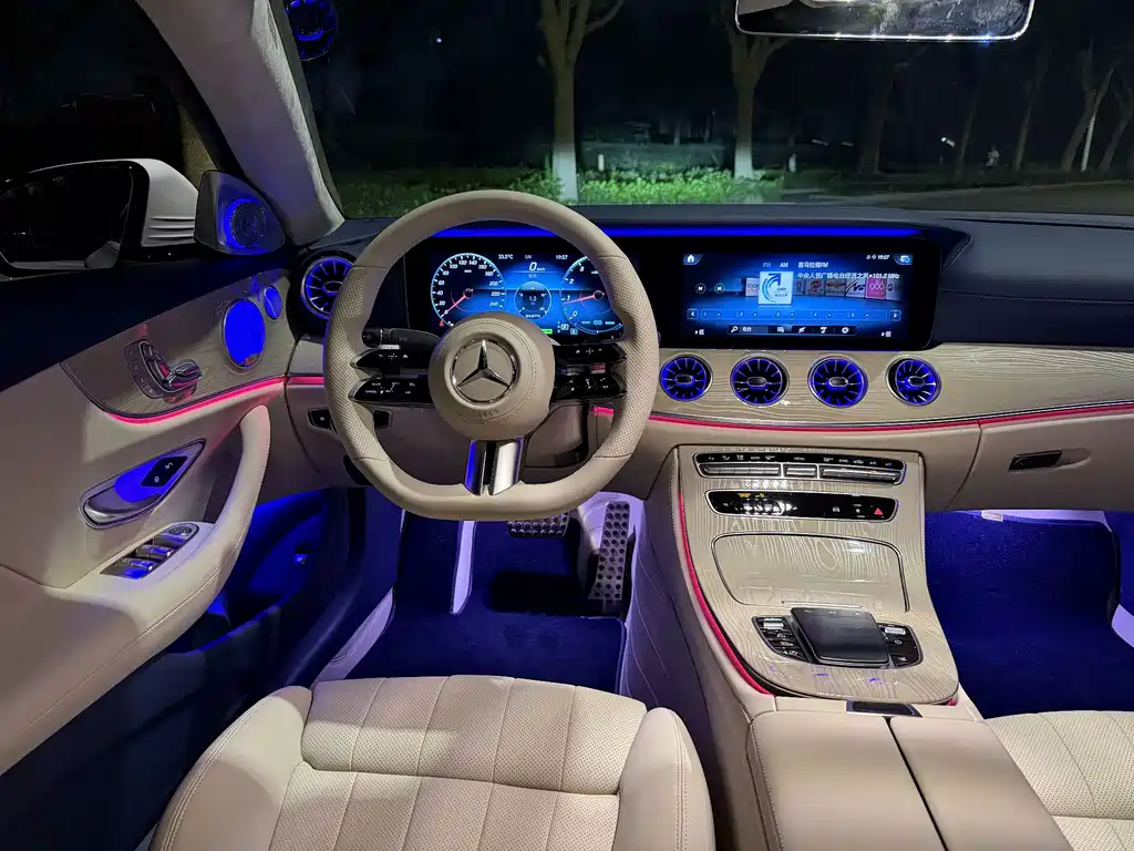 Mercedes-Benz E-Class (Import) — миниатюра 12
