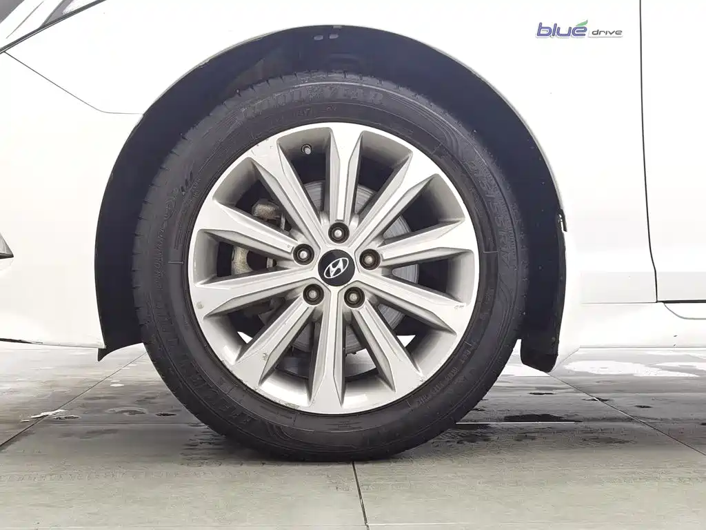 Hyundai Sonata — миниатюра 17