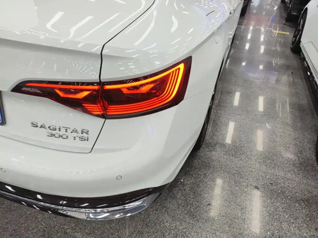 Volkswagen Sagitar — миниатюра 8
