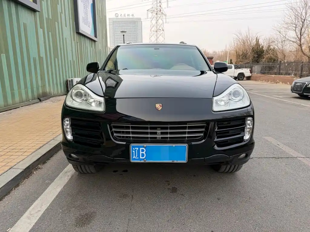 Porsche Cayenne — миниатюра 2