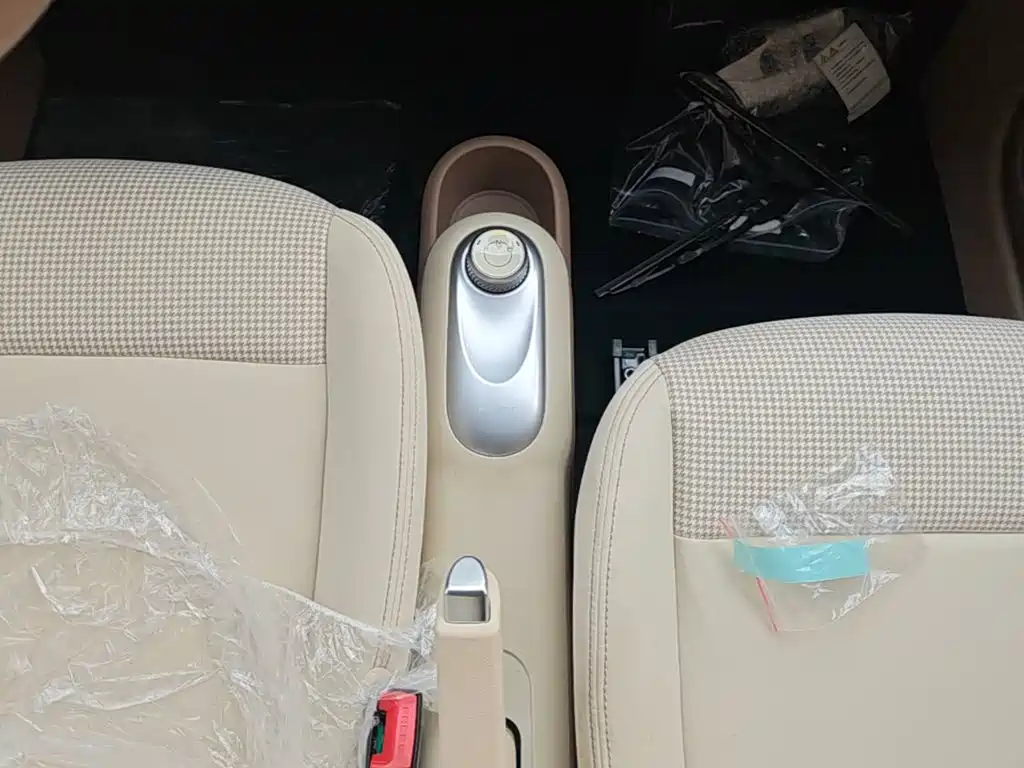 Wuling MINIEV — миниатюра 14