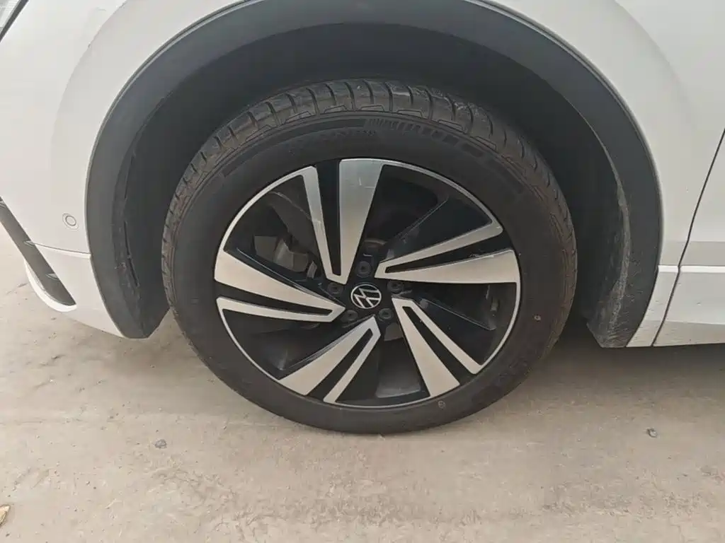 Volkswagen Tiguan X — миниатюра 23