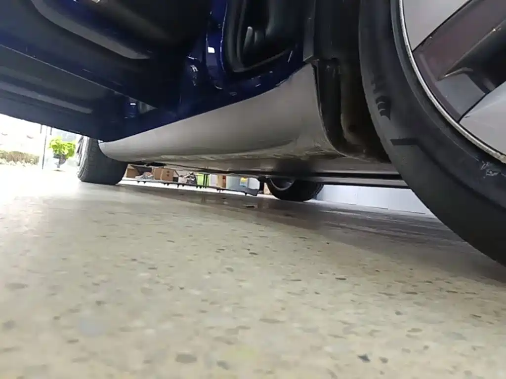 Tesla Model Y — миниатюра 22