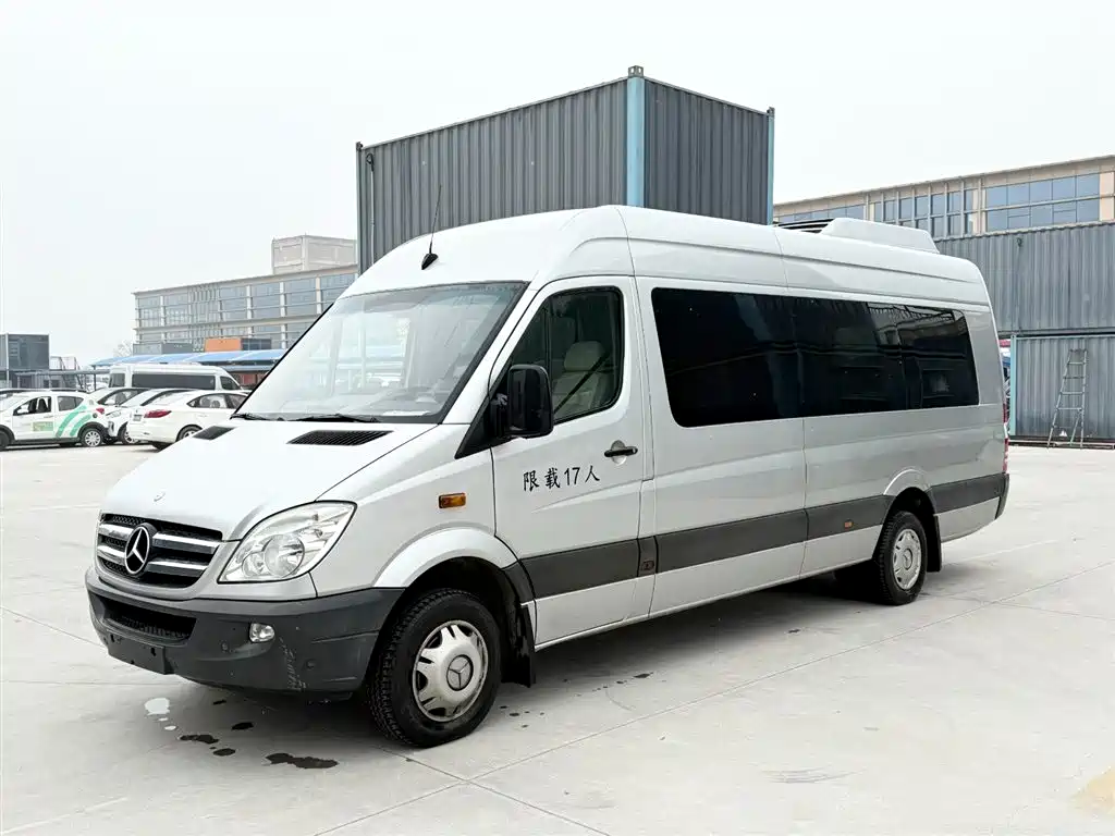 Mercedes-Benz Sprinter 2013