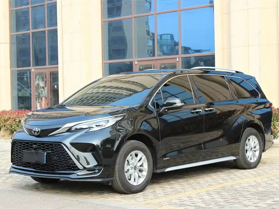 Toyota Granvia 2025