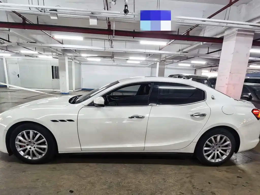 MASERATI GHIBLI