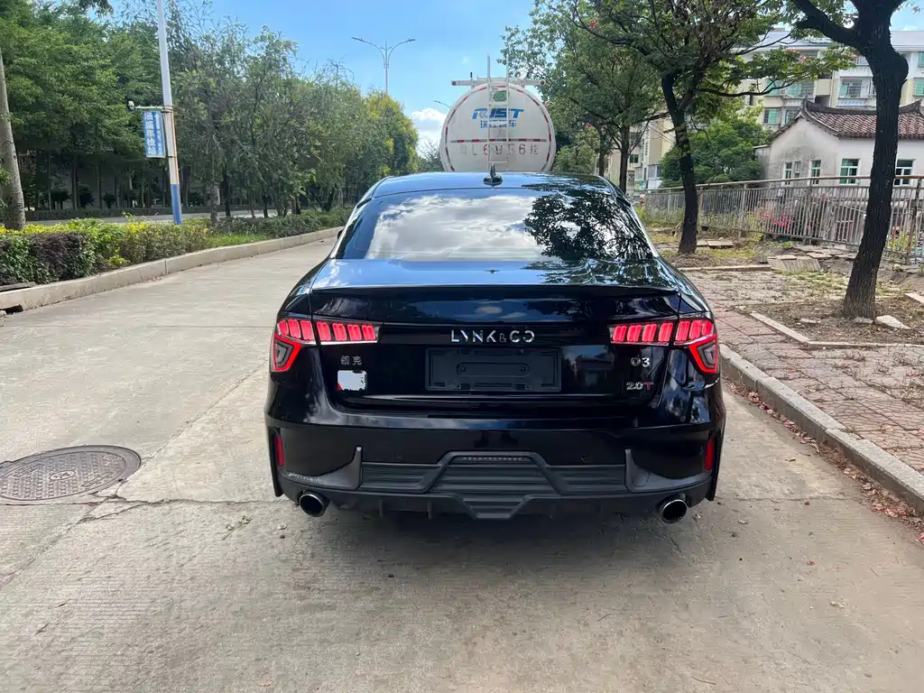 Lynk & Co 03 — миниатюра 8