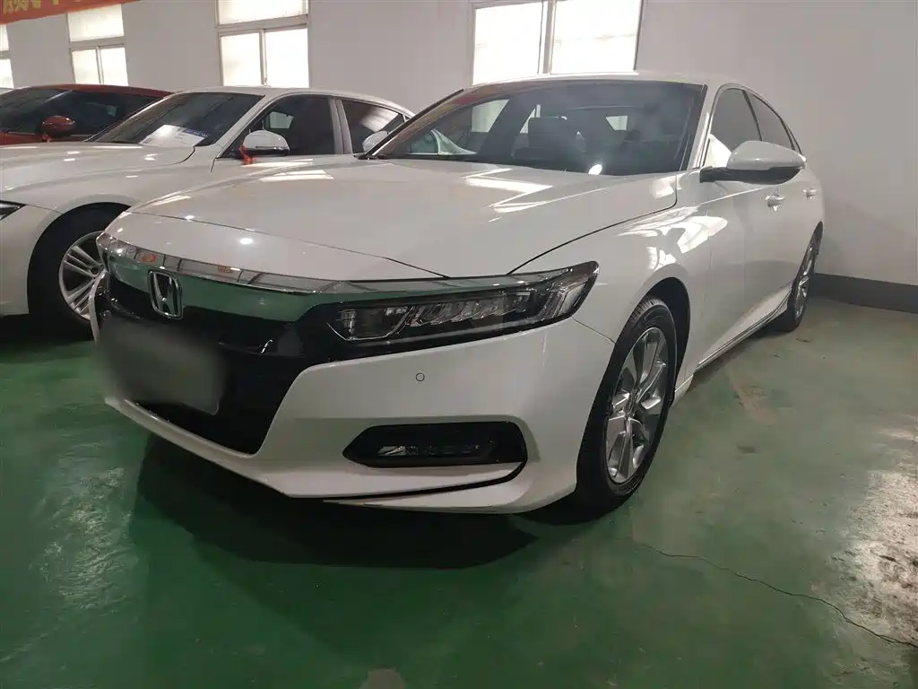 Honda Accord 2018 260TURBO Luxury VI