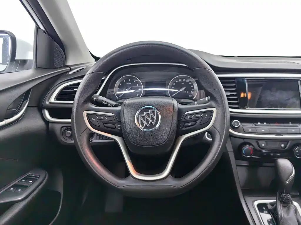 Buick Excelle — миниатюра 11