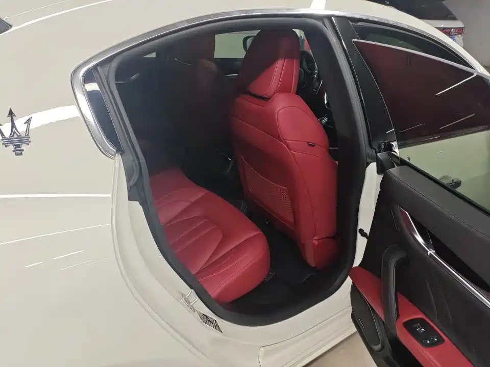 Maserati Ghibli — миниатюра 8
