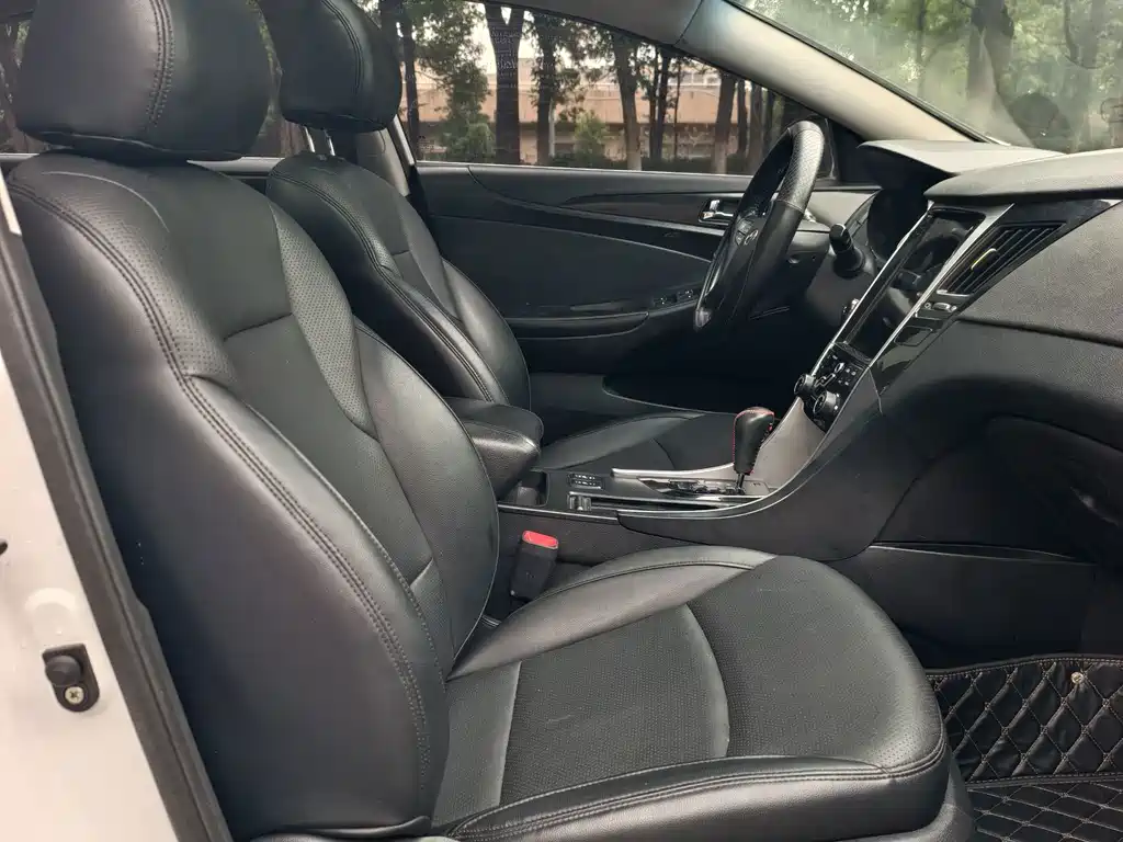 Hyundai Sonata — миниатюра 5