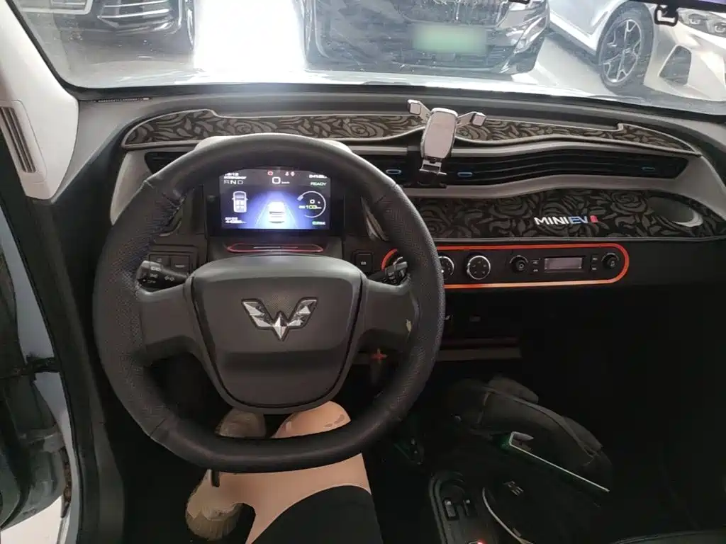 Wuling MINIEV — миниатюра 10