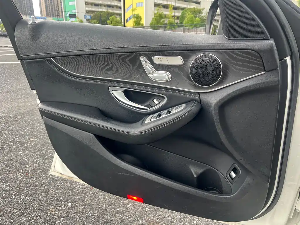 Mercedes-Benz C-Class — миниатюра 20