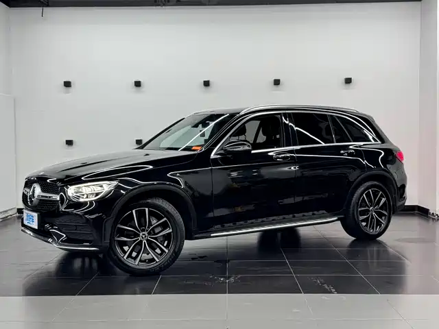 MERCEDES-BENZ GLC