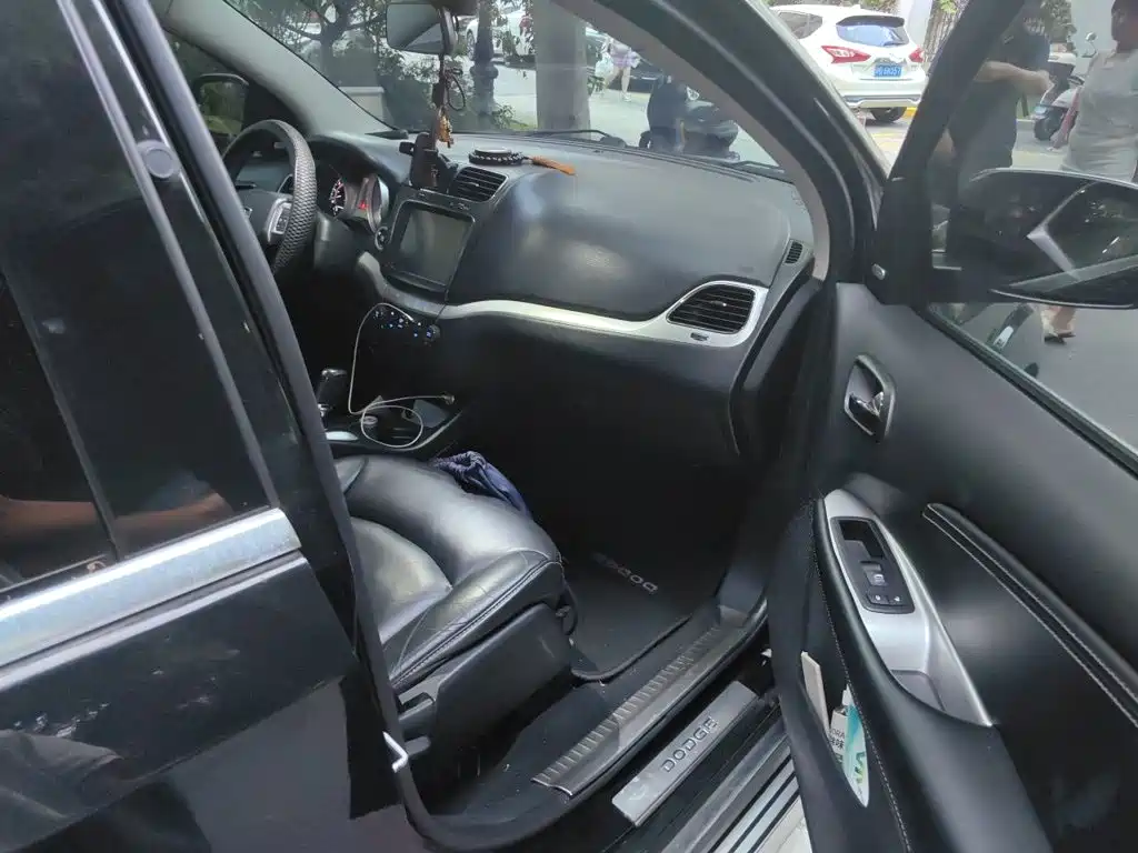 Dodge Journey — миниатюра 21