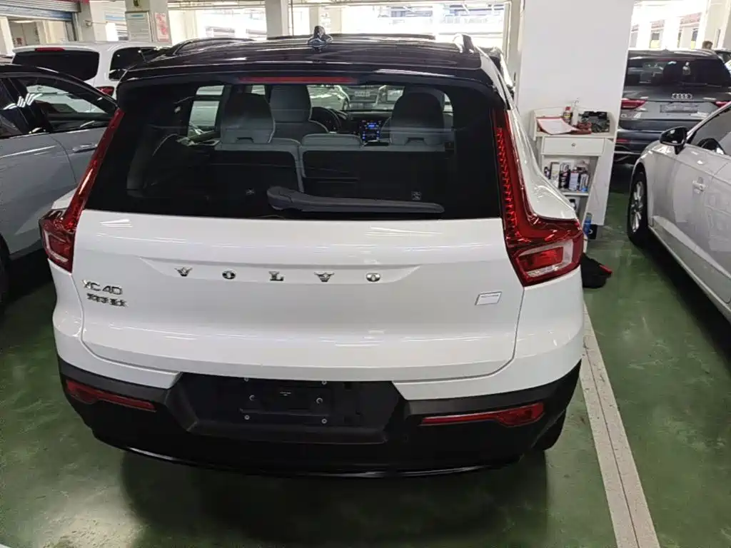 Volvo XC40 NEV — миниатюра 6